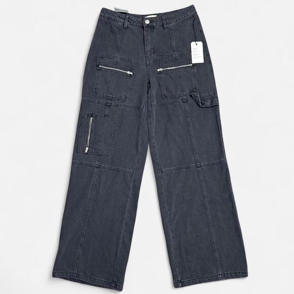 NWT Forever 21 Washed Black Denim Relaxed Straight Fit High Waisted Cargo Pants - Picture 3 of 6